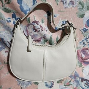 Vintage Coach 9593 shoulder bag In Off White Buttery Soft Cowhide Leather